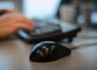 Zarabianie przez klikanie – łatwy sposób na zdobycie pieniędzy?