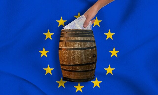 Ile powinno się odkładać z pensji? Ile powinno się odkładać z pensji?