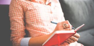 Czy rada pedagogiczna opiniuje projekt planu finansowego?