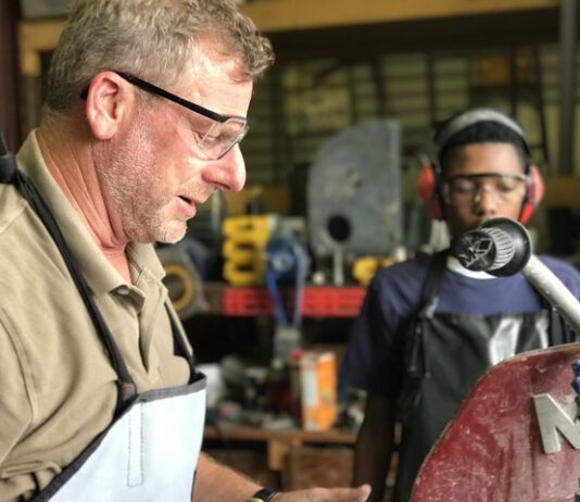 Ile dostanie Mentor?