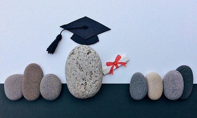 Kiedy dyplom a kiedy certyfikat?