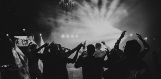 Ile znaków ma jedna strona A4?