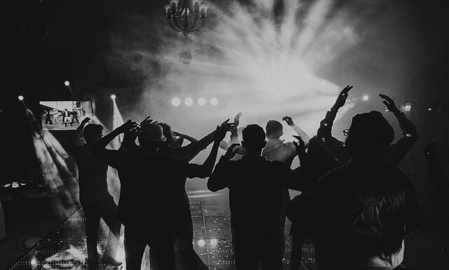 Ile znaków ma jedna strona A4?