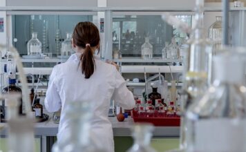 Jak nauczyć się rozwiązywać zadania z chemii?