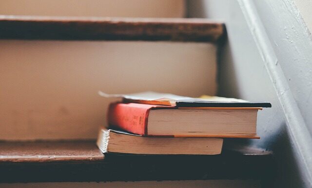 Co dają studia bez obrony?