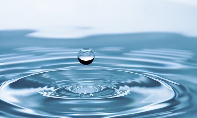 Dlaczego woda nie może się palić? Dlaczego woda nie może się palić?