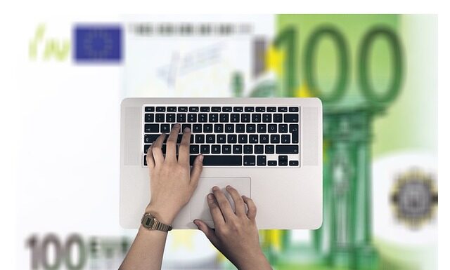 Ile średnio zarabia elektryk?