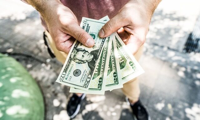 Jak panować nad wydatkami? Jak panować nad wydatkami?